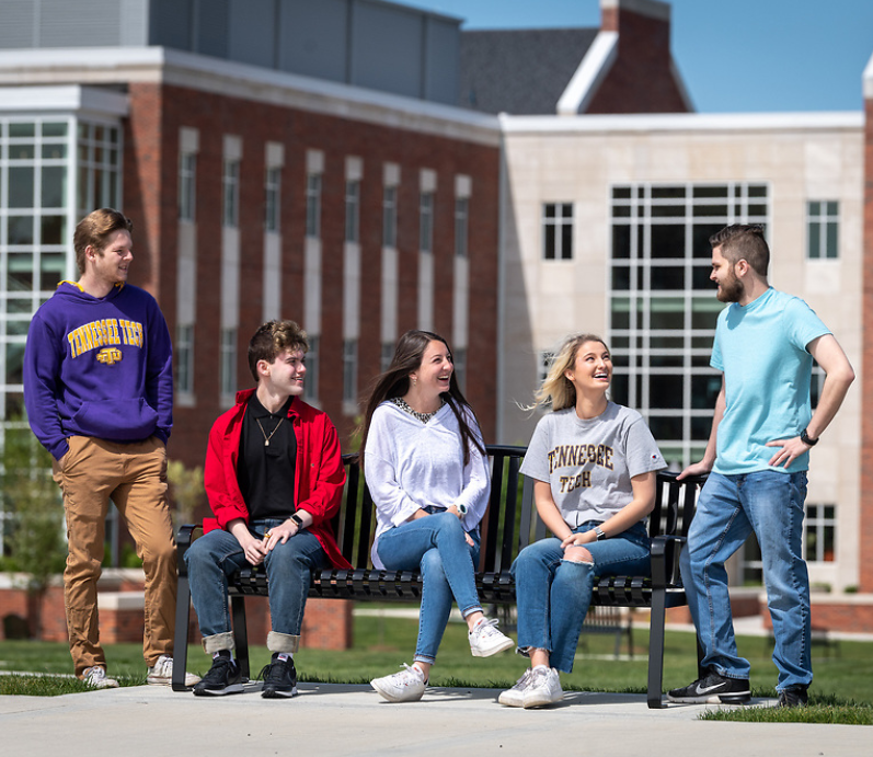 Students in front of the lab sciences building